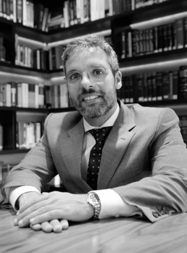 Alexandre Wunderlich Advogados conta com o apoio do PROF. DR. MARCELO ALMEIDA RUIVO em consultas jurídicas